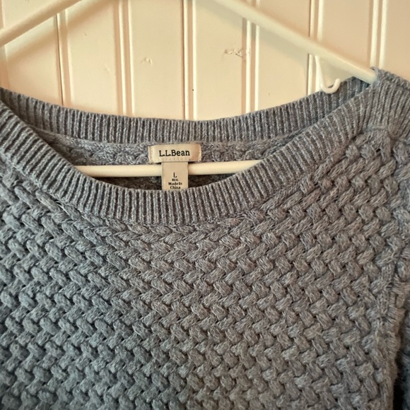 100% Cotton woven LLBean Sweater (L) - Picture 2 of 5